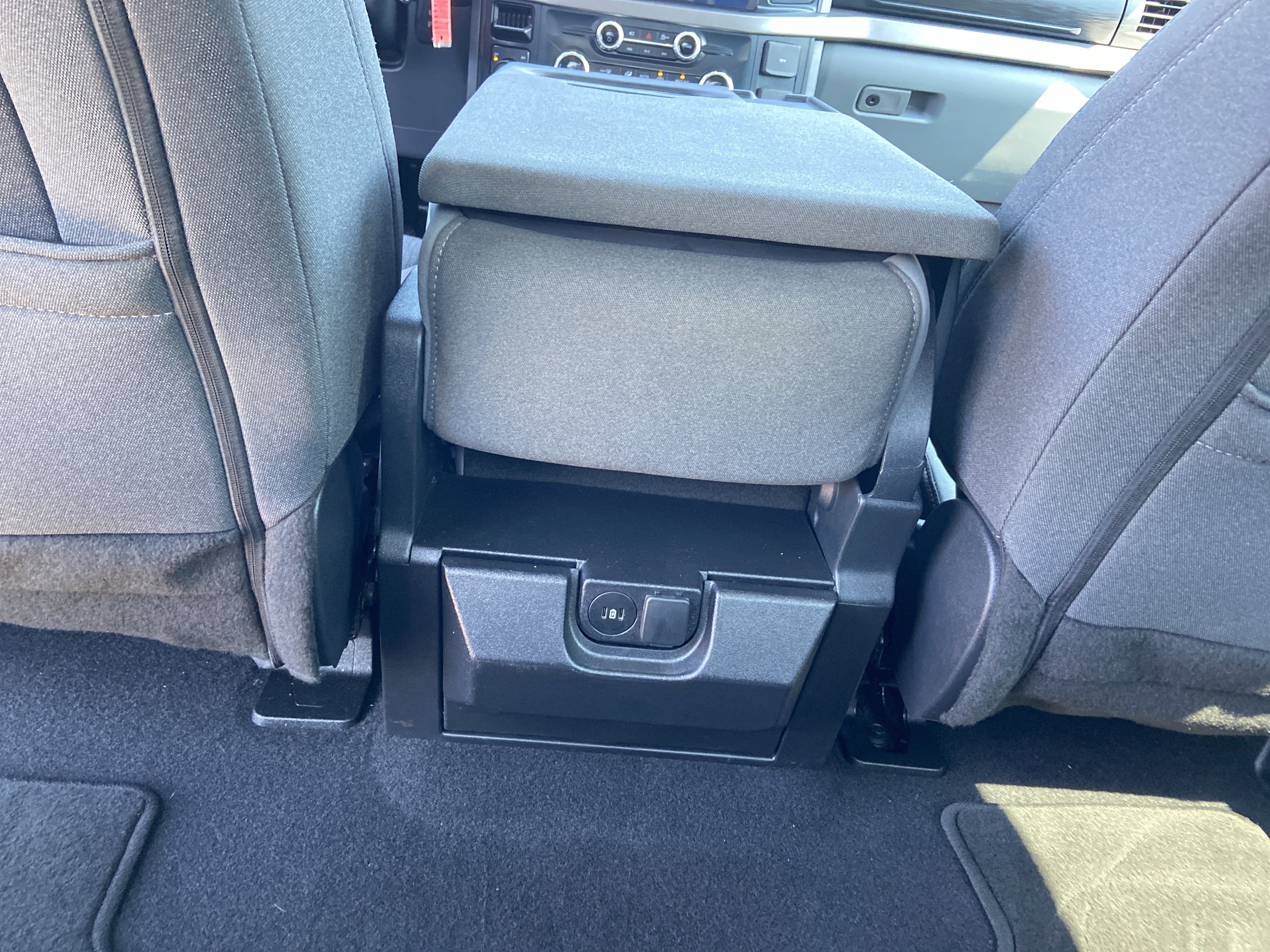 2025 Ford F-150 XLT - Photo 47