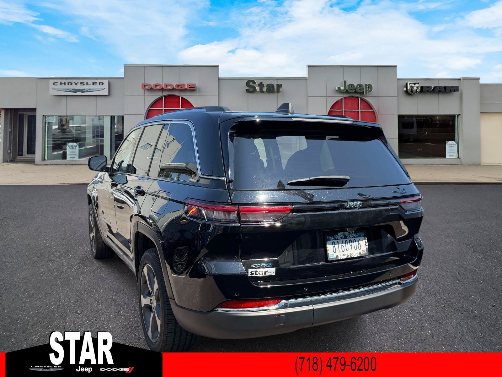 Used 2023 Diamond Black Crystal Pearlcoat Jeep 4xe image 4