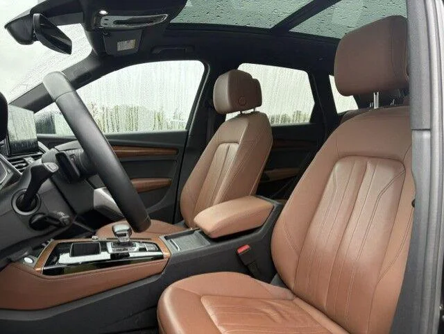 Used 2021 Mythos Black Metallic Audi Premium Plus image 6