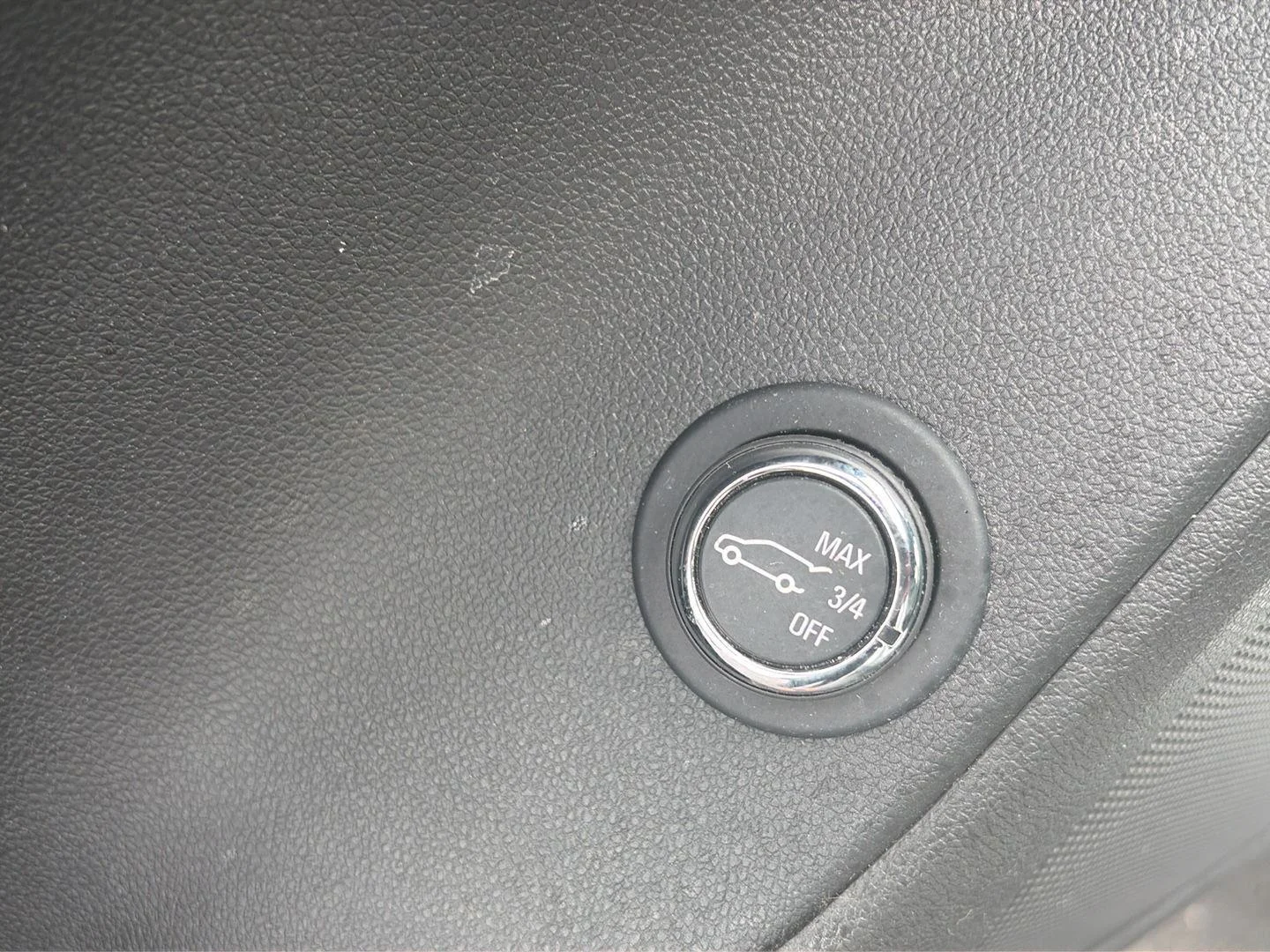 Used 2023 Summit White Chevrolet 2LT image 10