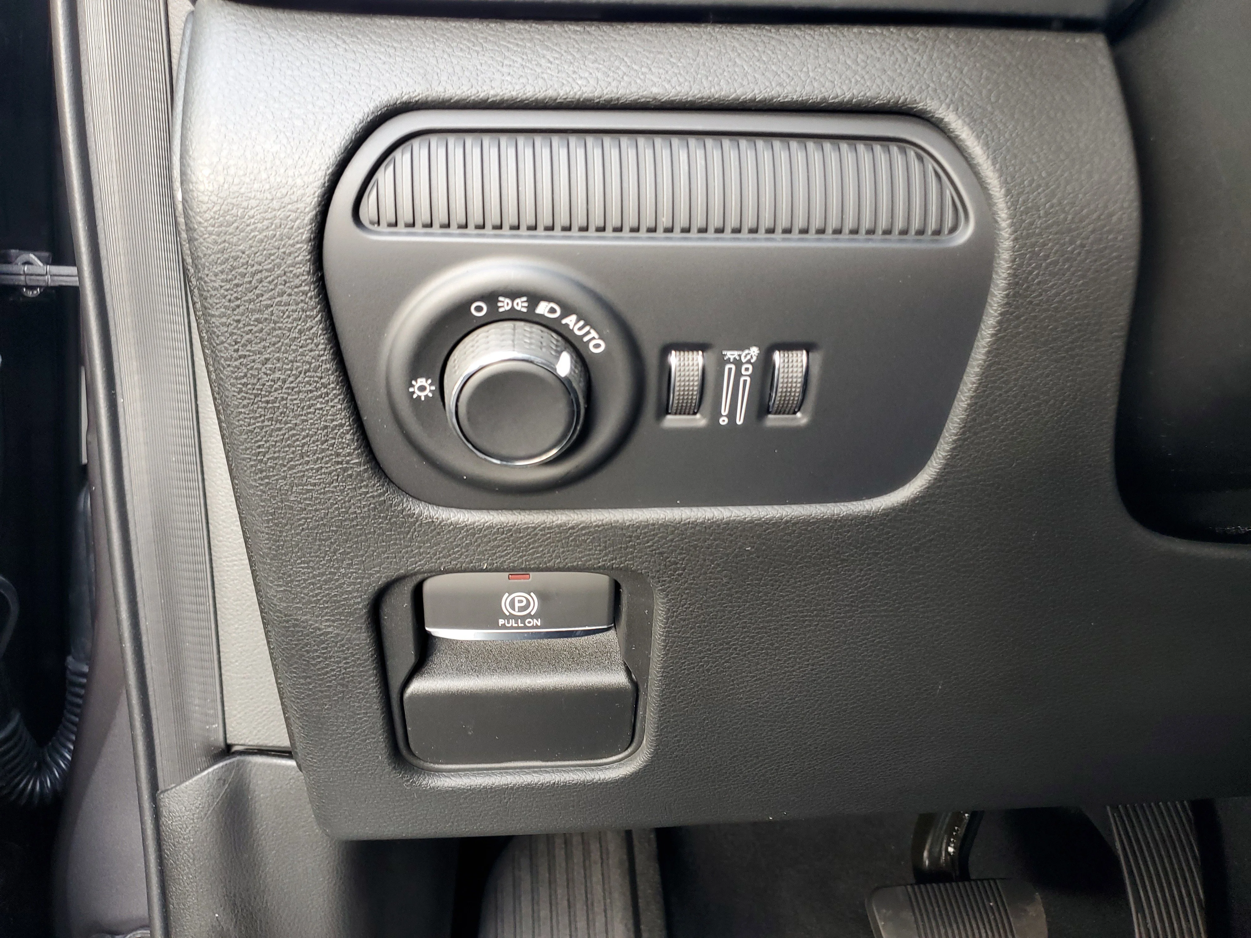 New 2026 Baltic Gray Metallic Clearcoat Jeep Summit Obsidian image 24