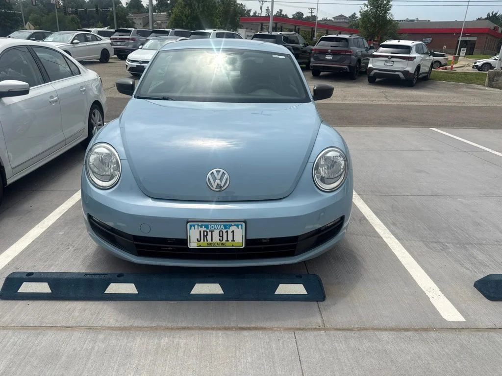 Used 2015  Volkswagen 1.8T image 2