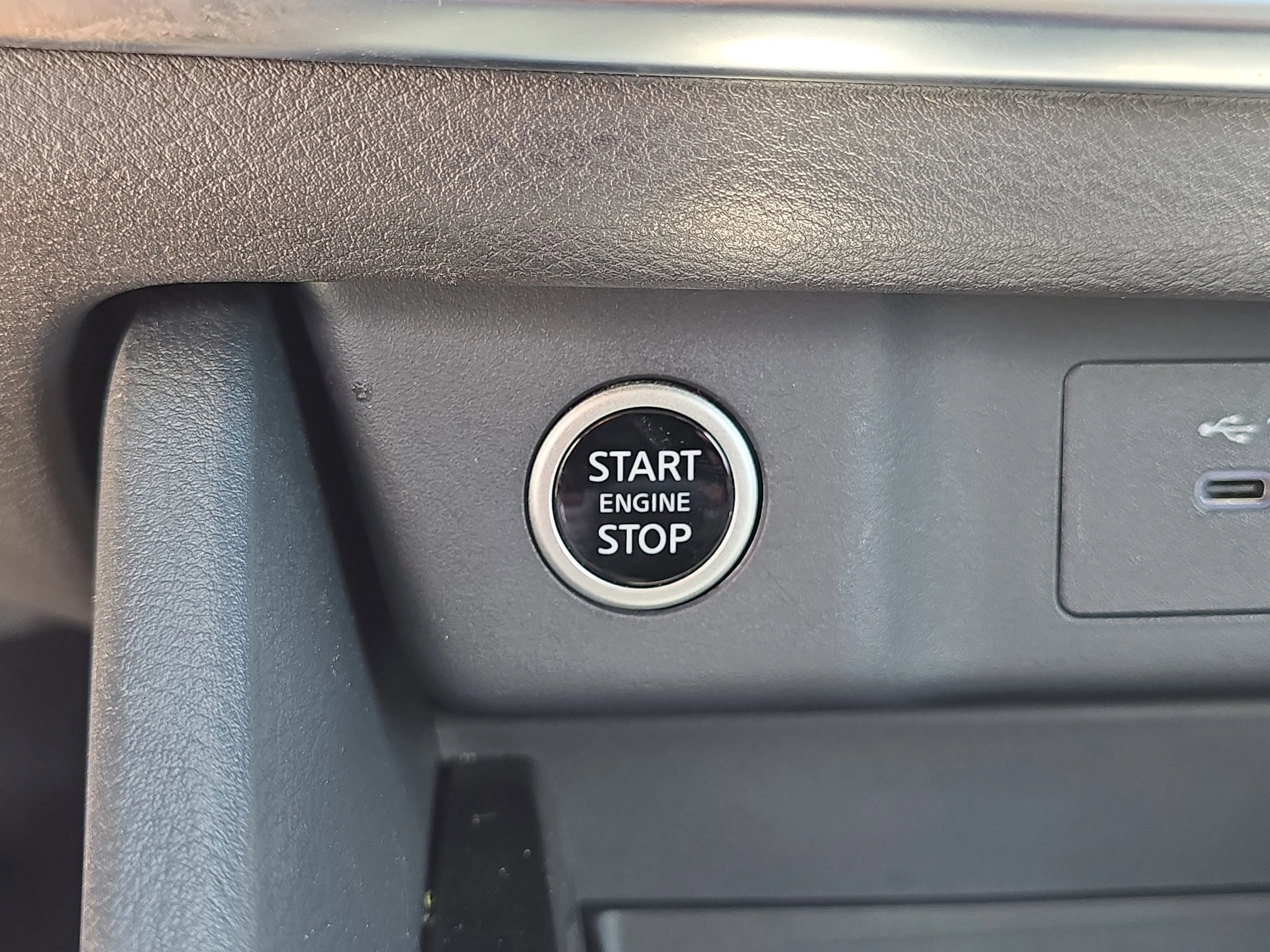 Certified Used 2023 Pearl White Tricoat Nissan SV image 26