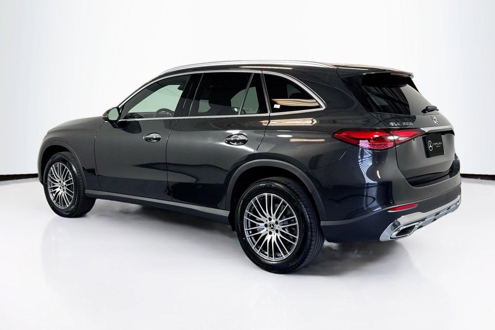 New 2026 Graphite Grey Metallic Mercedes-Benz GLC 300 image 7