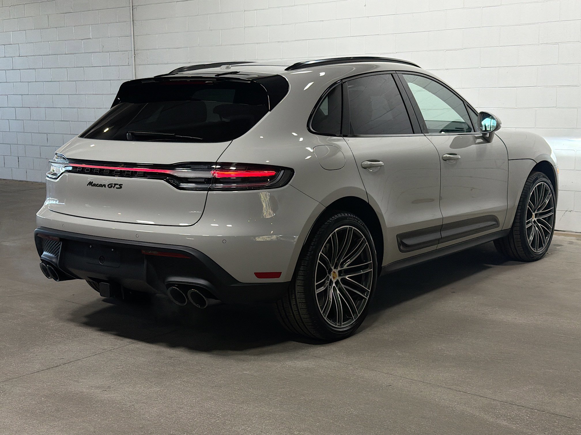2026 Porsche Macan GTS - Photo 7