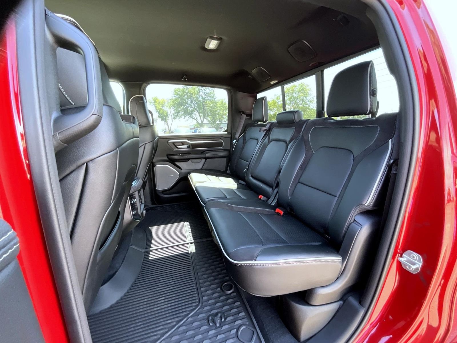 New 2026 Molten Red Pearl-Coat Exterior Paint RAM Laramie image 20