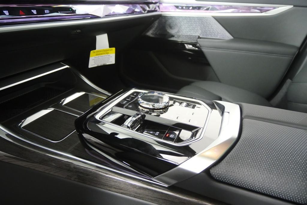 New 2026 Oxide Grey Metallic BMW xDrive60 image 22