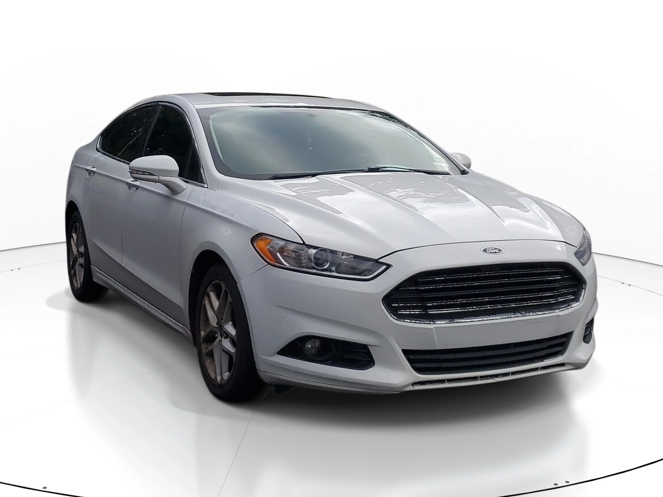 Used 2014 Oxford White Ford Titanium image 1