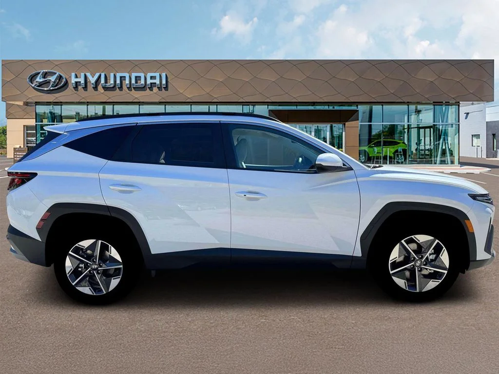 New 2026 White Hyundai SEL image 9