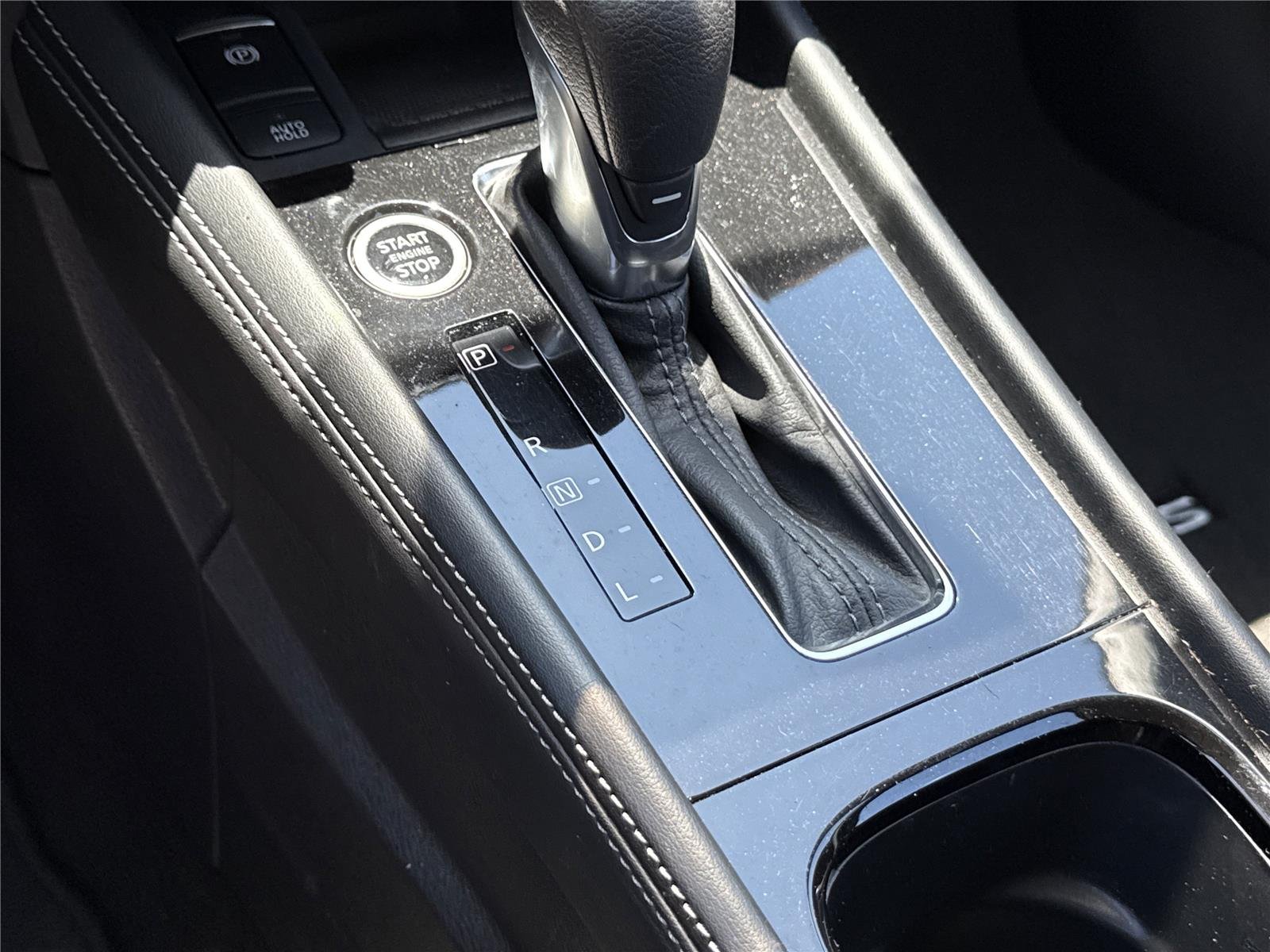 Used 2023 Boulder Gray Pearl Nissan SR image 29