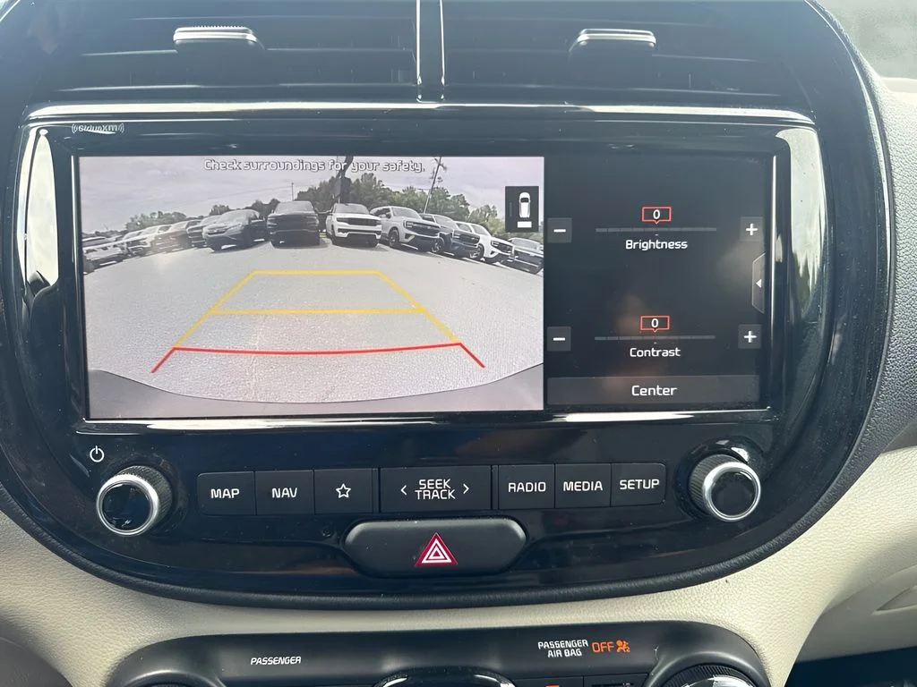 Used 2020 Green Kia EX image 20