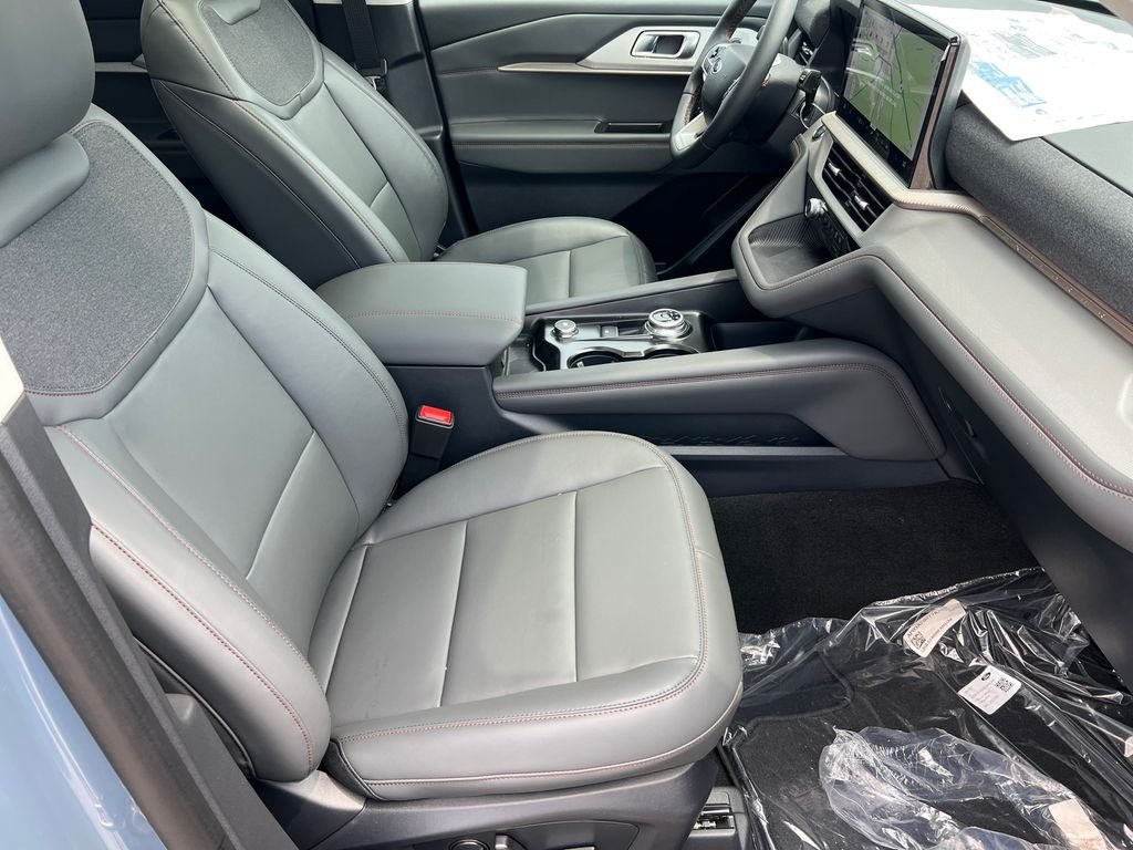 New 2026 Vapor Blue Metallic Ford Active image 14