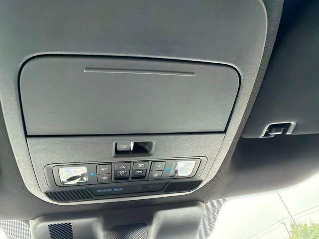 Used 2023 White Ford XLT image 27
