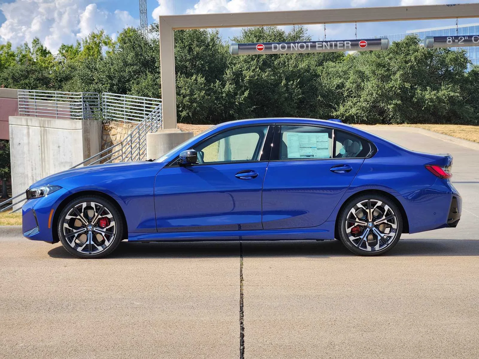 New 2026 Portimao Blue Metallic BMW 330i NA image 2