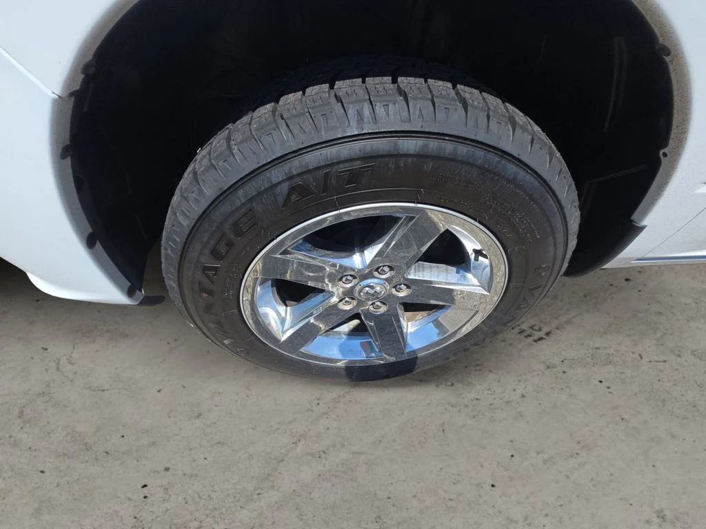 Used 2014 White Ram Express image 9