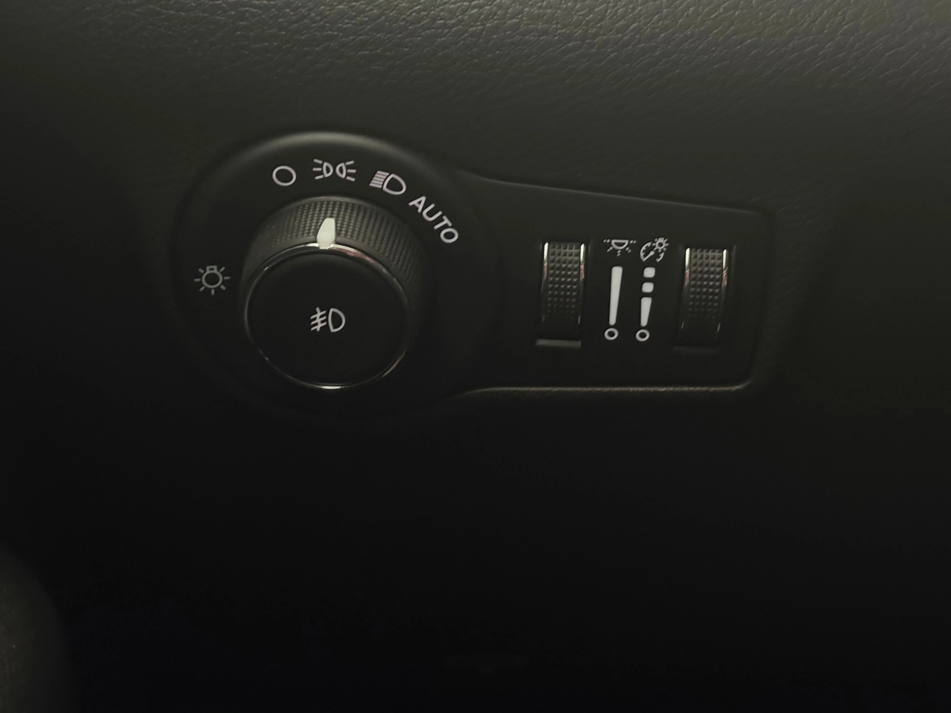 Used 2023 Bright White Clearcoat Jeep Limited image 21