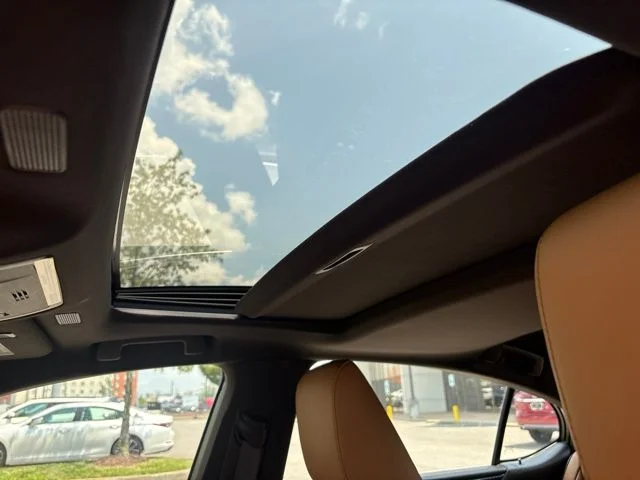 Used 2019 Silver Lexus 350 image 9