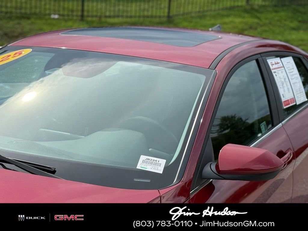 Certified Used 2025 Red Hyundai SEL Convenience image 11