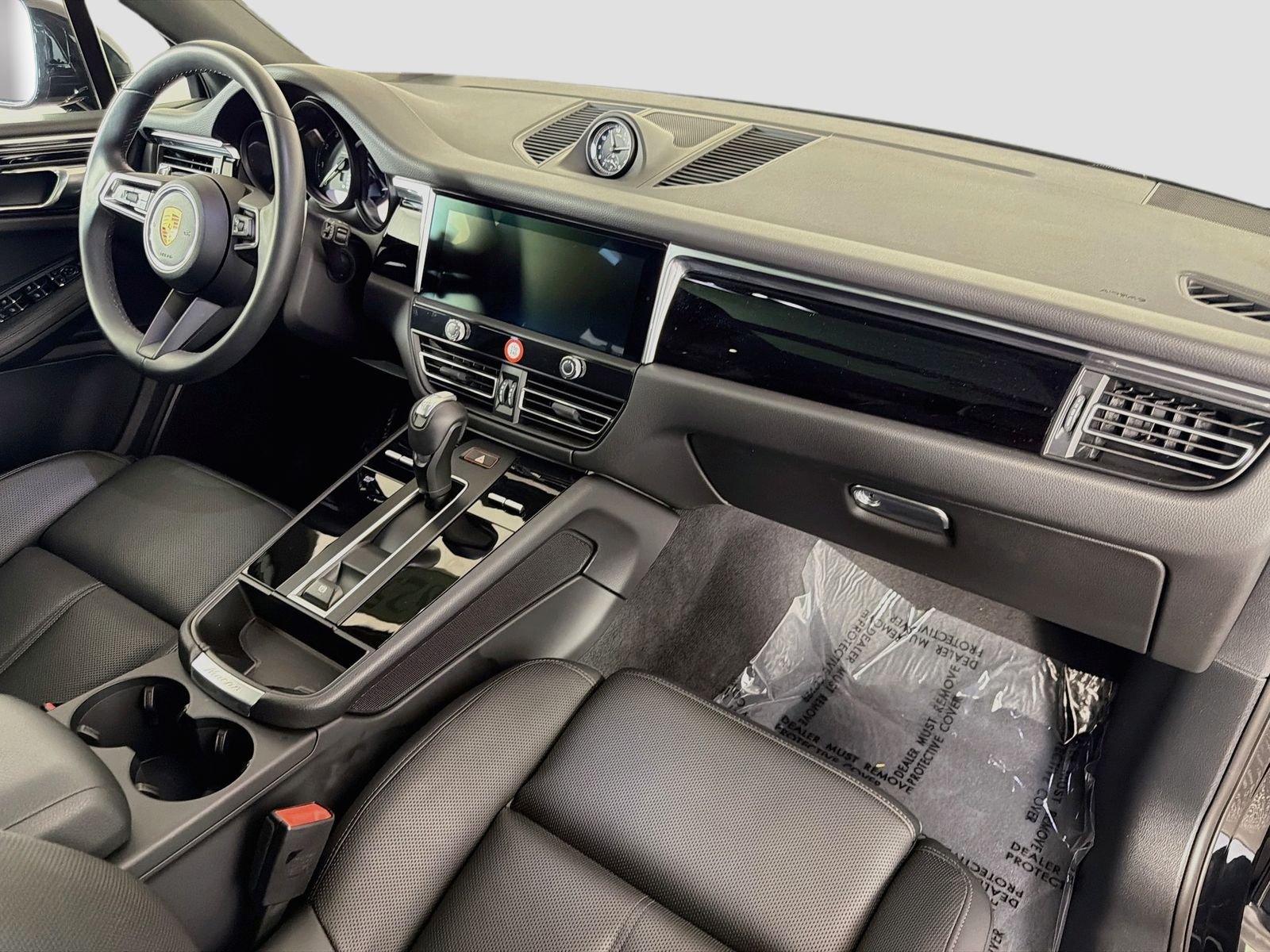2025 Porsche Macan Base - Photo 35
