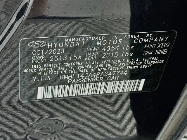 Certified Used 2023 Blue Hyundai SEL image 28