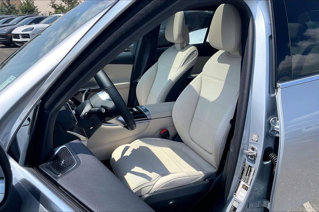 2026 Mercedes-Benz GLC Base - Photo 17