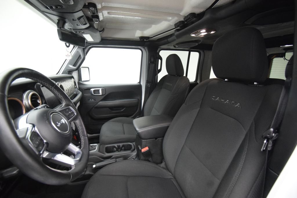 Used 2023 White Jeep Sahara image 13