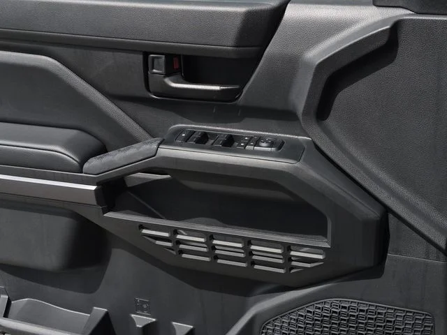 2026 Toyota Tacoma SR5 - Photo 12