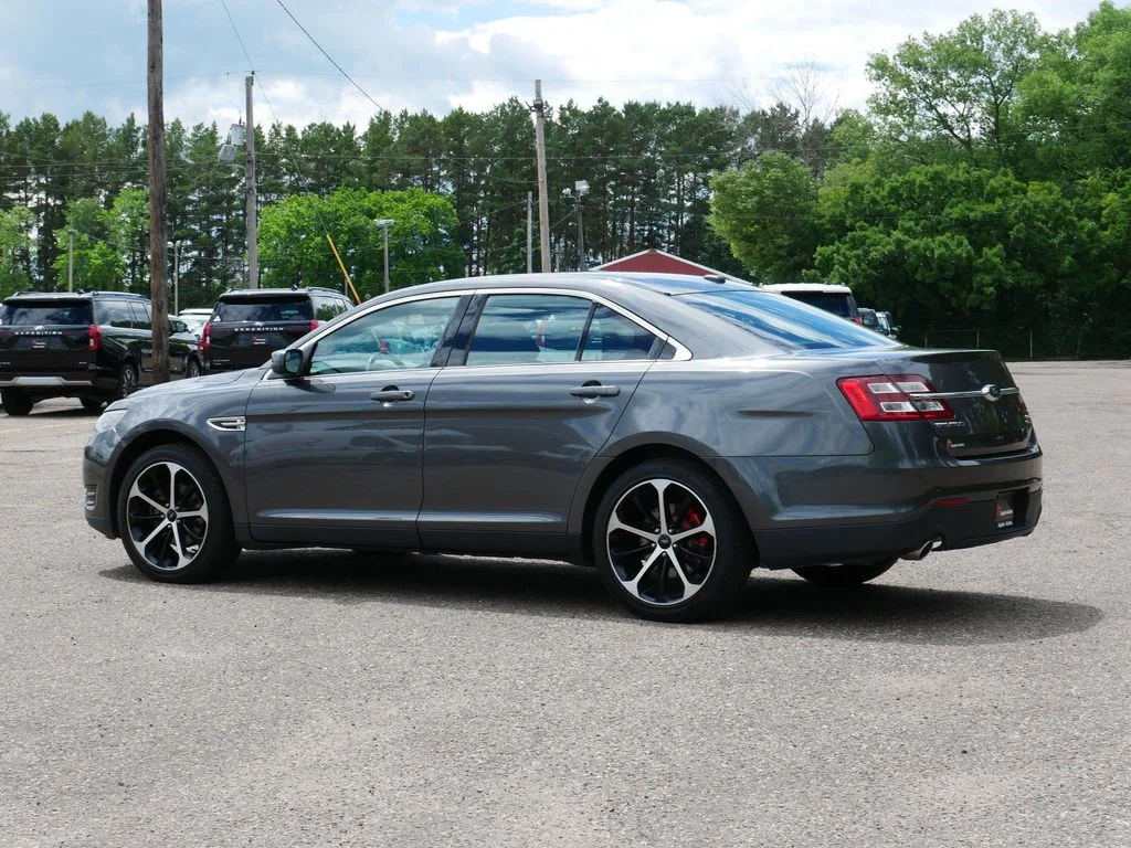 Used 2015  Ford SEL image 4