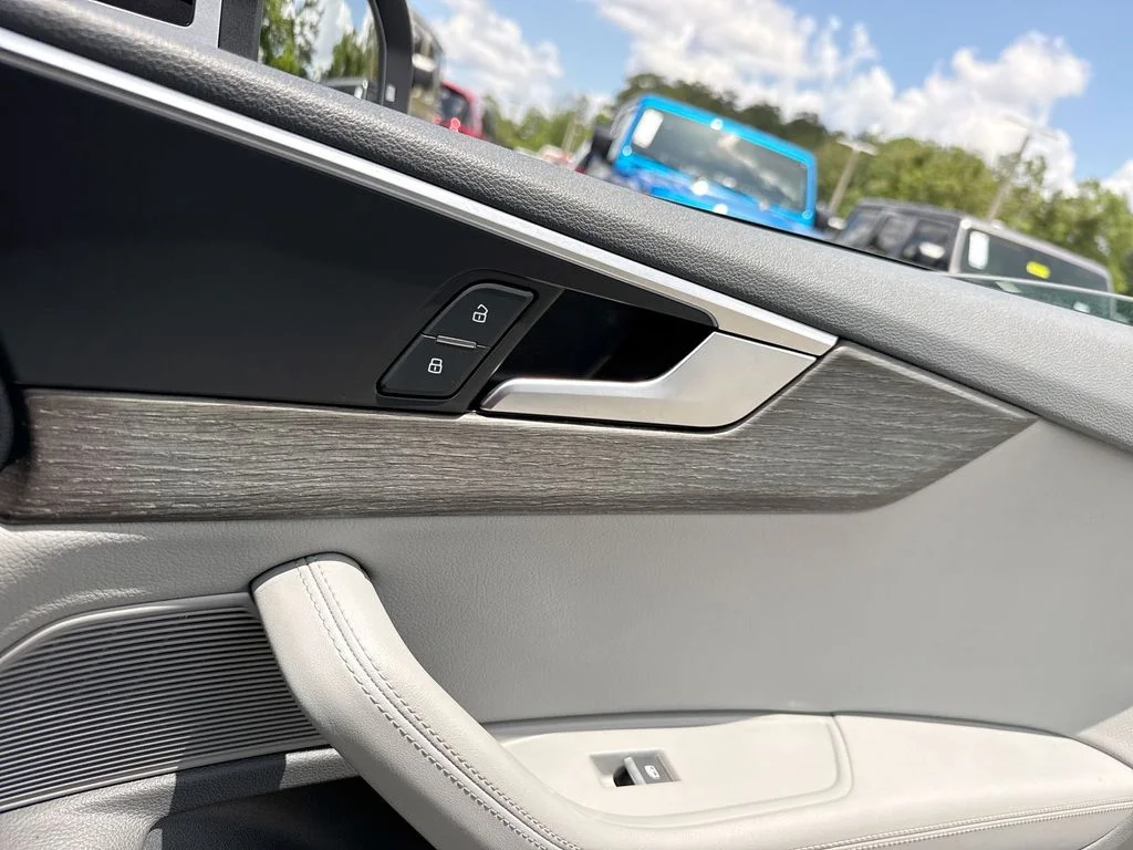 Used 2019 Silver Metallic Audi 2.0T Prestige image 31