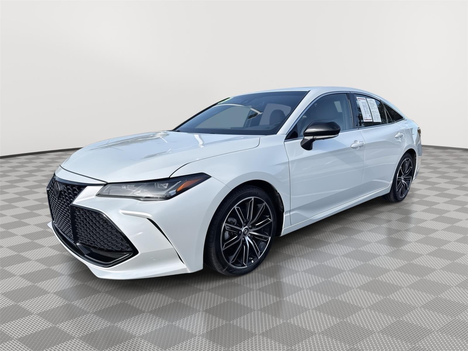 Certified Used 2019 Wind Chill Pearl Toyota Touring image 2