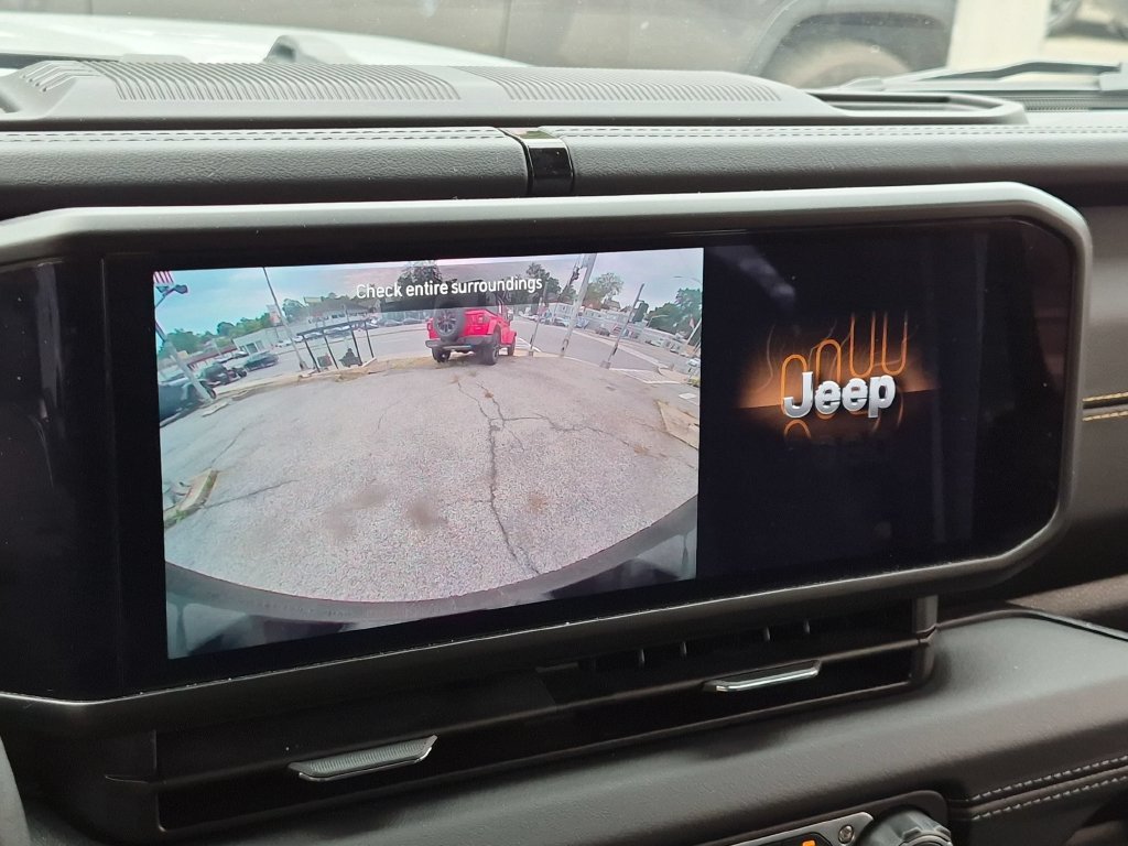 Used 2024 Silver Jeep Sahara 4xe image 14