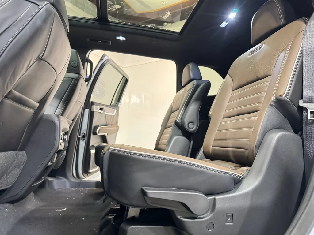 2027 GMC Acadia Denali Ultimate - Photo 10