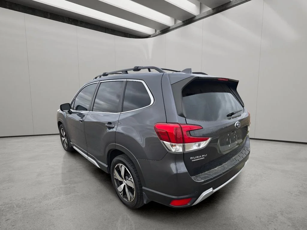 Used 2020 Magnetite Gray Metallic Subaru Touring image 3