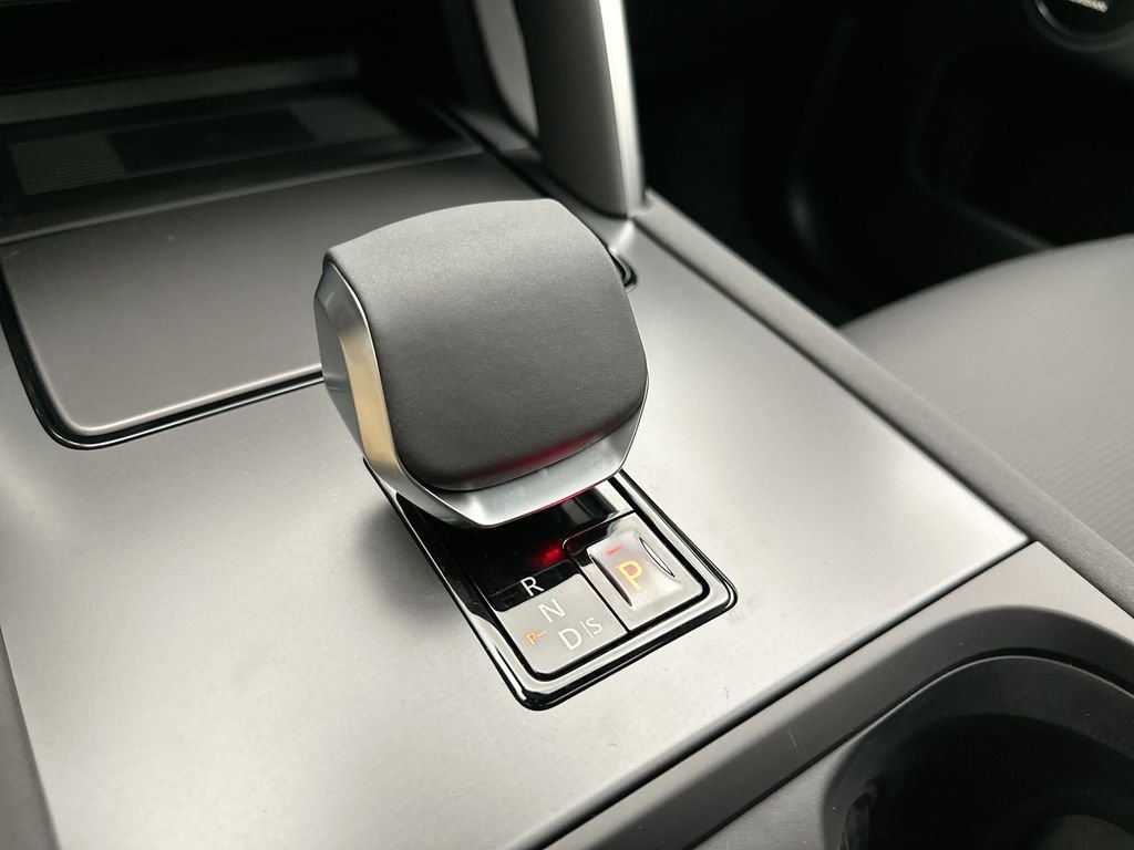 New 2026 Fuji White Land Rover Landmark image 12