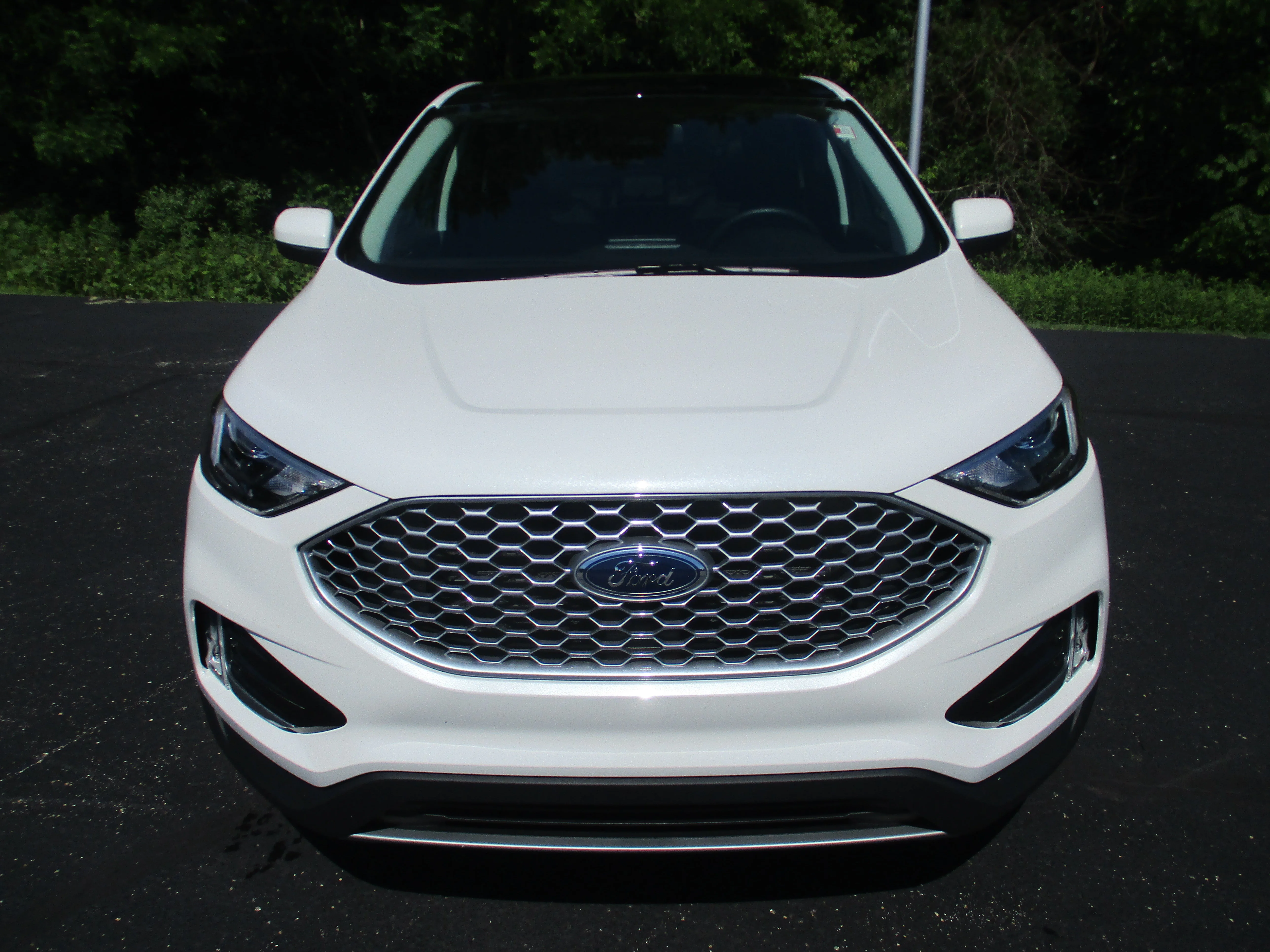 Used 2023 Star White Metallic Tri-Coat Ford SEL image 5