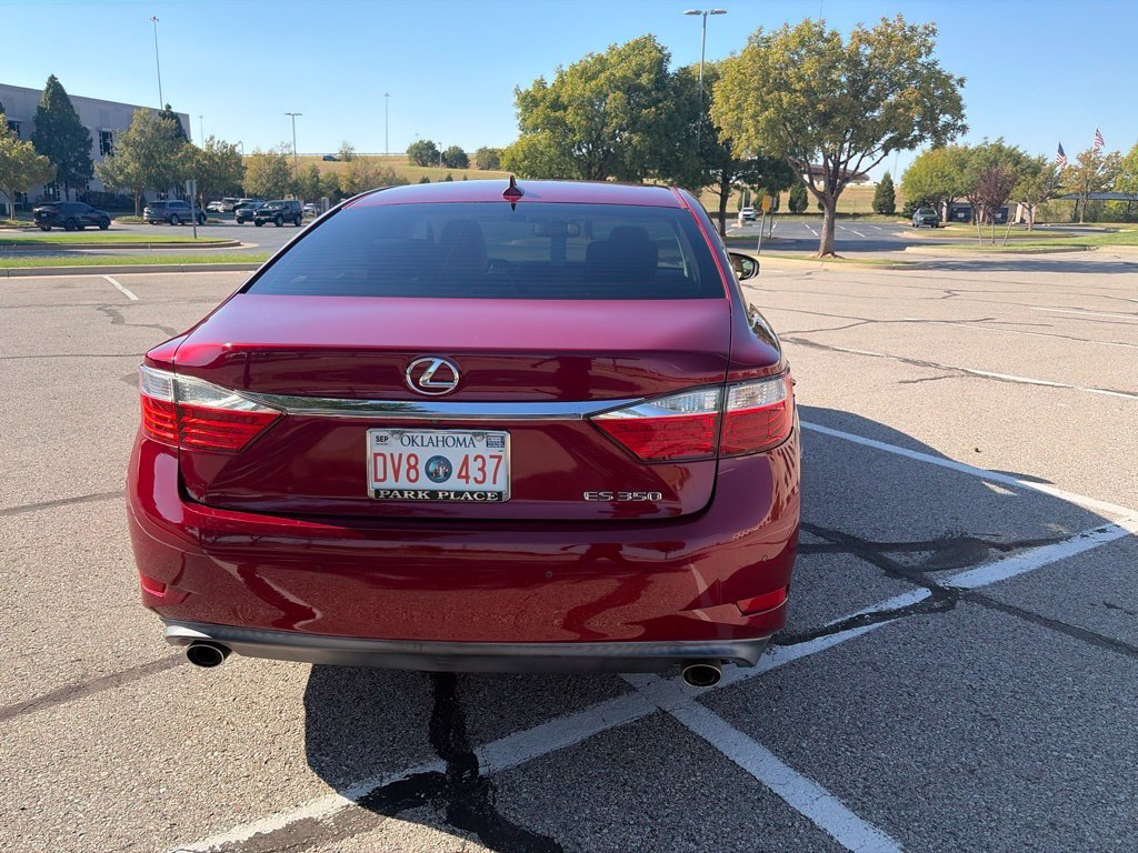 Used 2013 Red Lexus 350 image 27