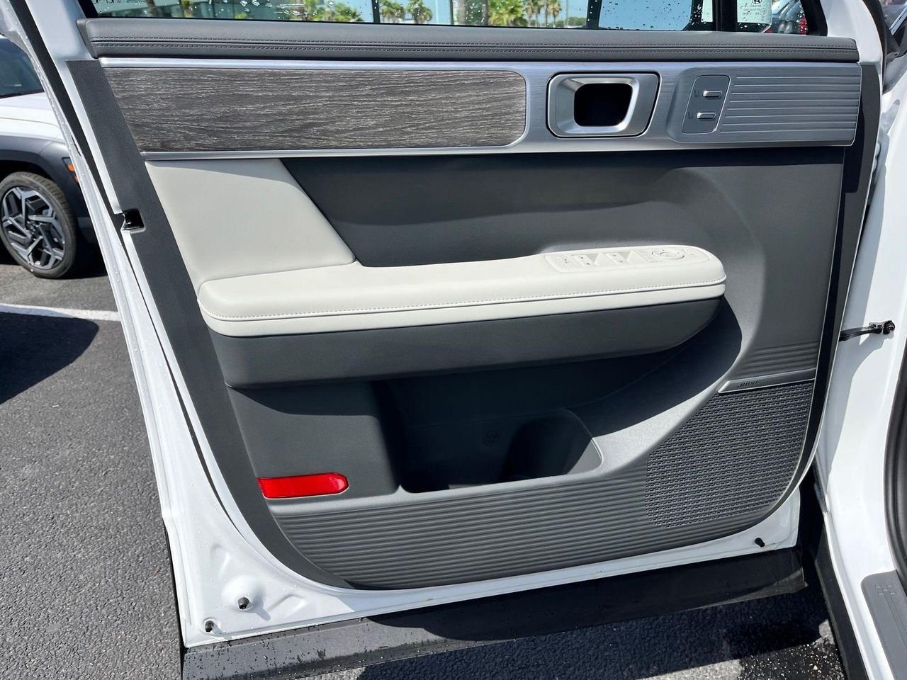New 2027 White Hyundai Limited FWD image 17