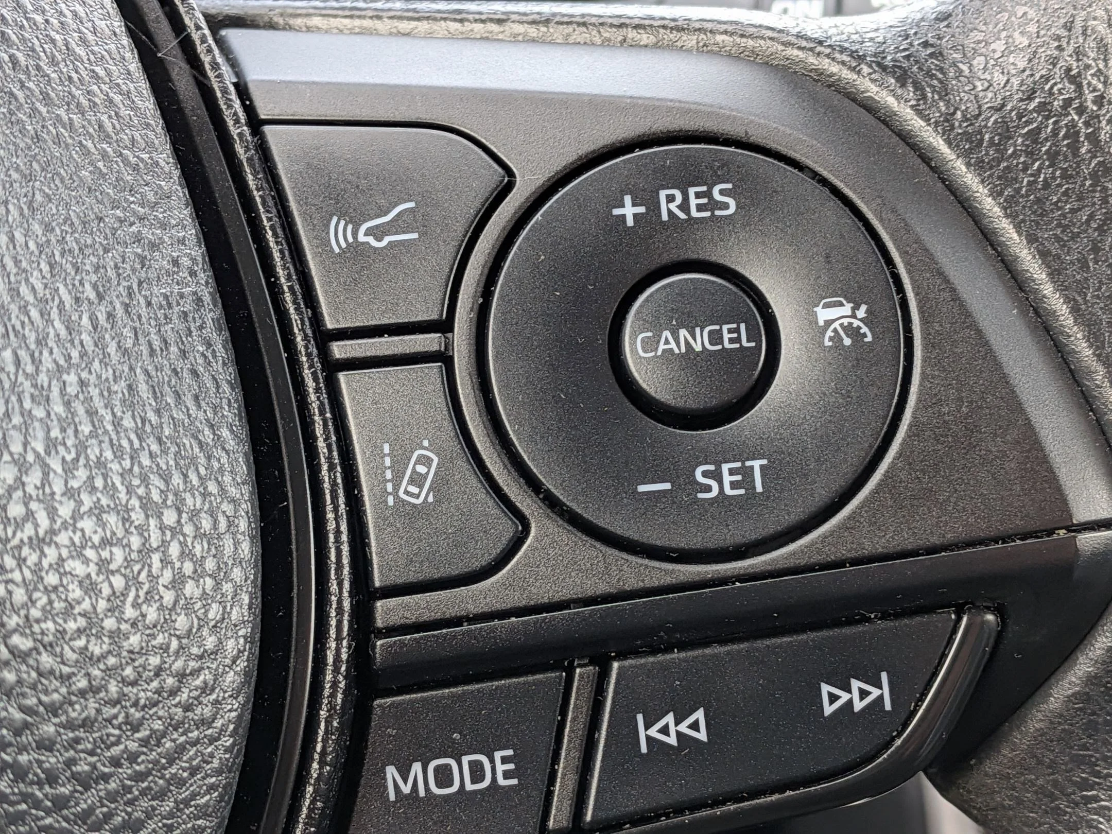 Used 2022 Midnight Black Metallic Toyota XLE image 14