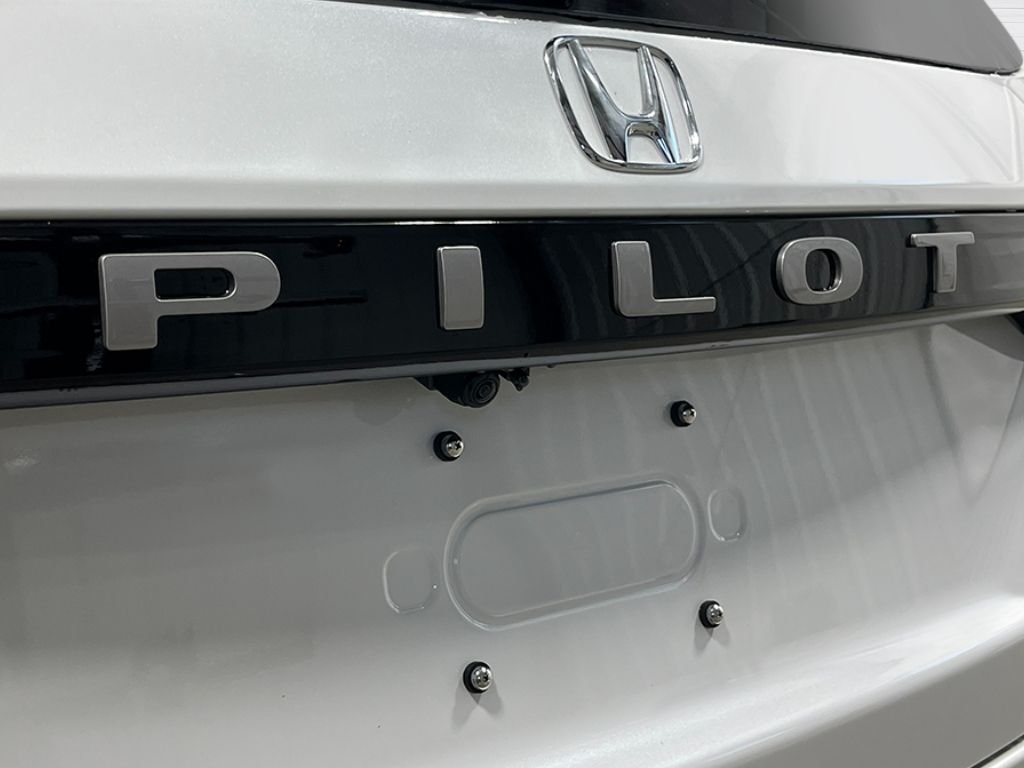 New 2026 Platinum White Pearl Honda AWD Touring image 7
