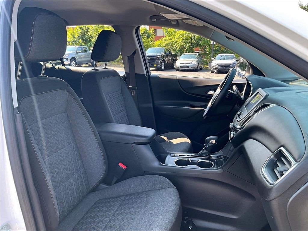 Used 2023 White Chevrolet LT image 11