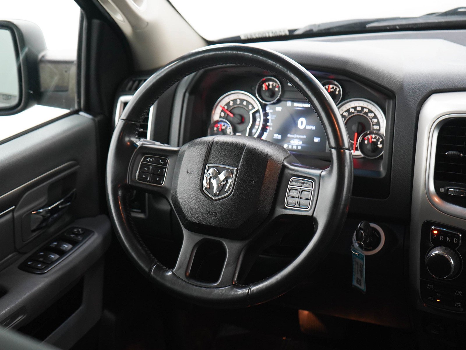 Used 2016 Brilliant Black Crystal Pearlcoat Ram Big Horn image 14