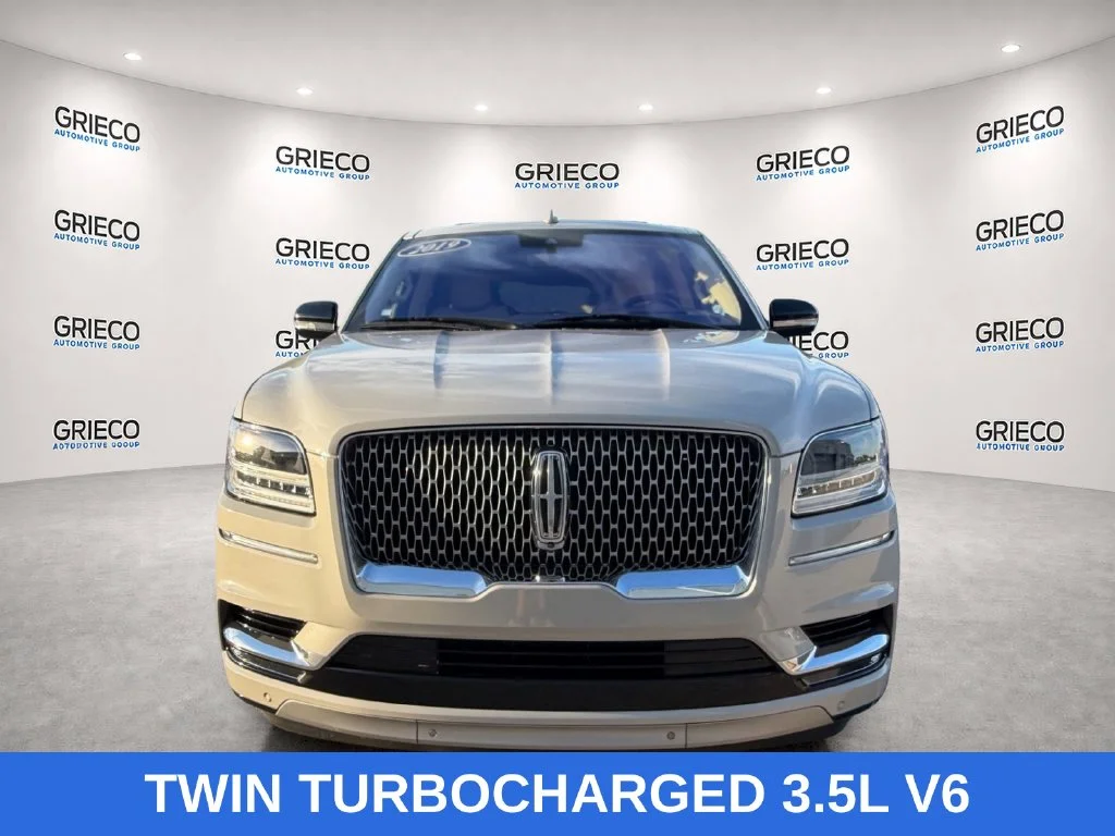 Used 2019 Ceramic Pearl Metallic Lincoln Reserve image 2