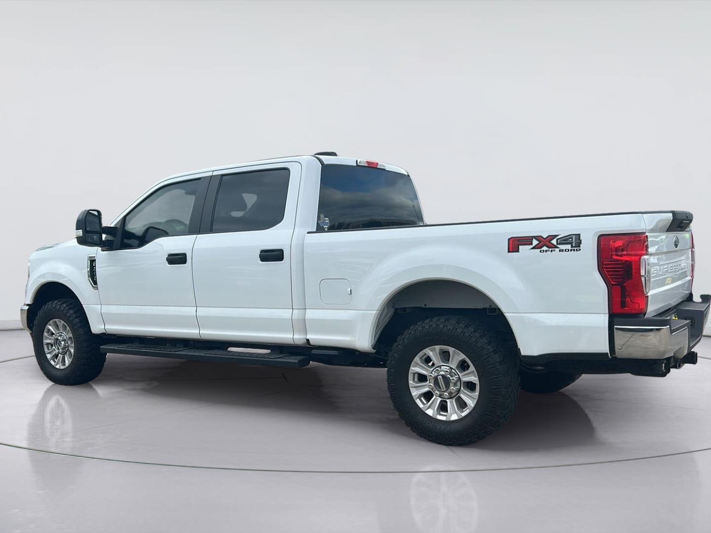 Used 2022 Oxford White Ford XL image 6