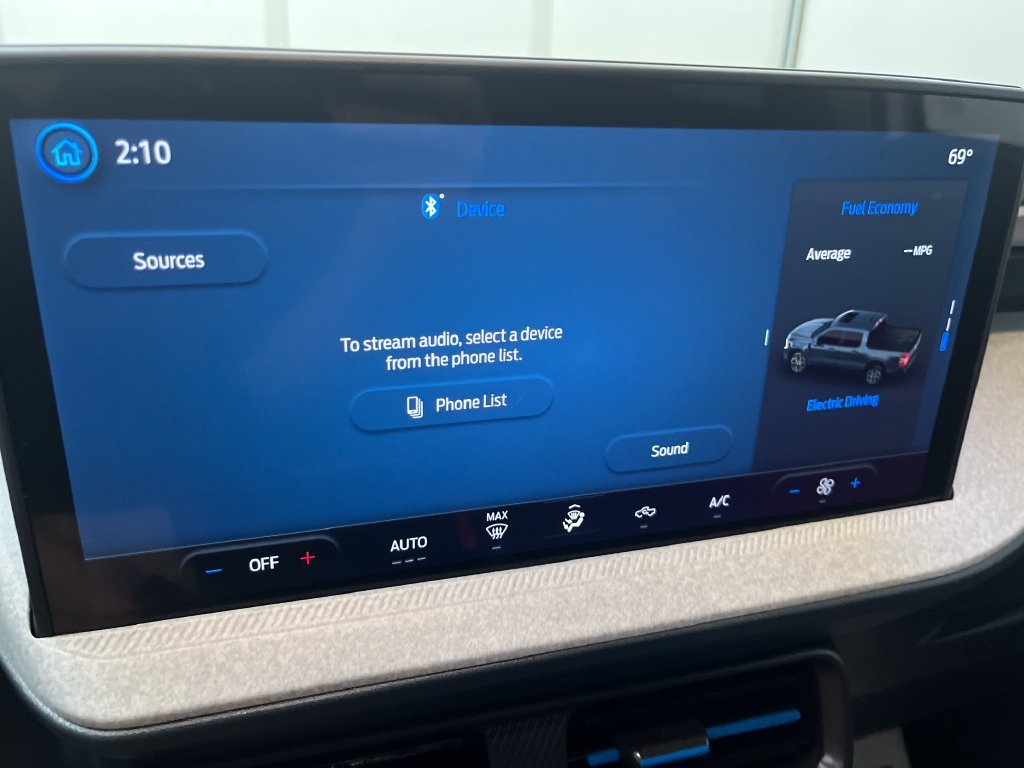 Used 2025 White Ford XLT image 20