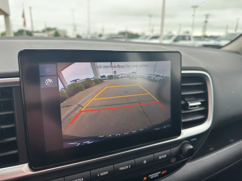 Used 2025 Ultimate Red Hyundai SEL image 19