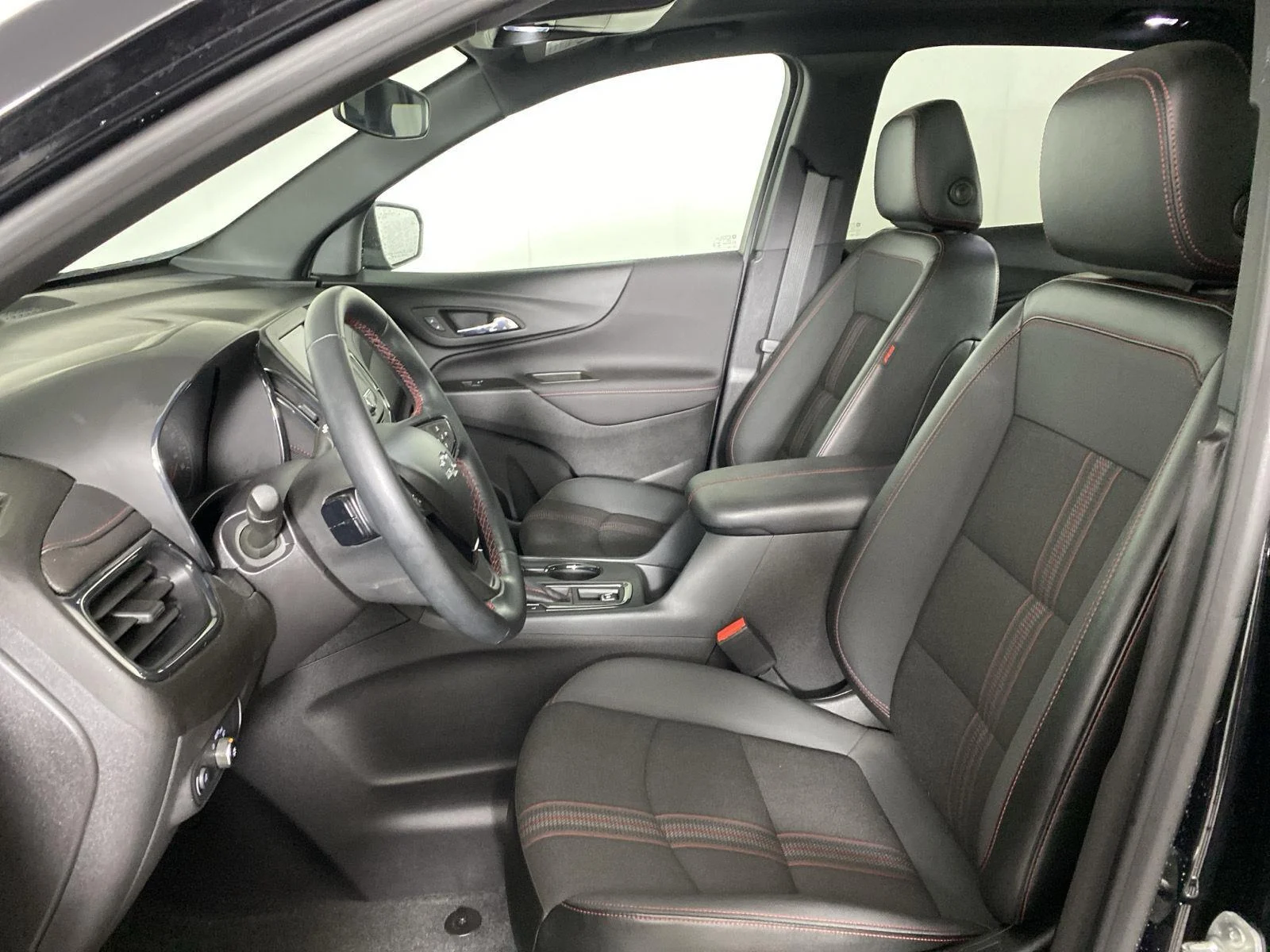 Used 2024 Mosaic Black Metallic Chevrolet RS image 10