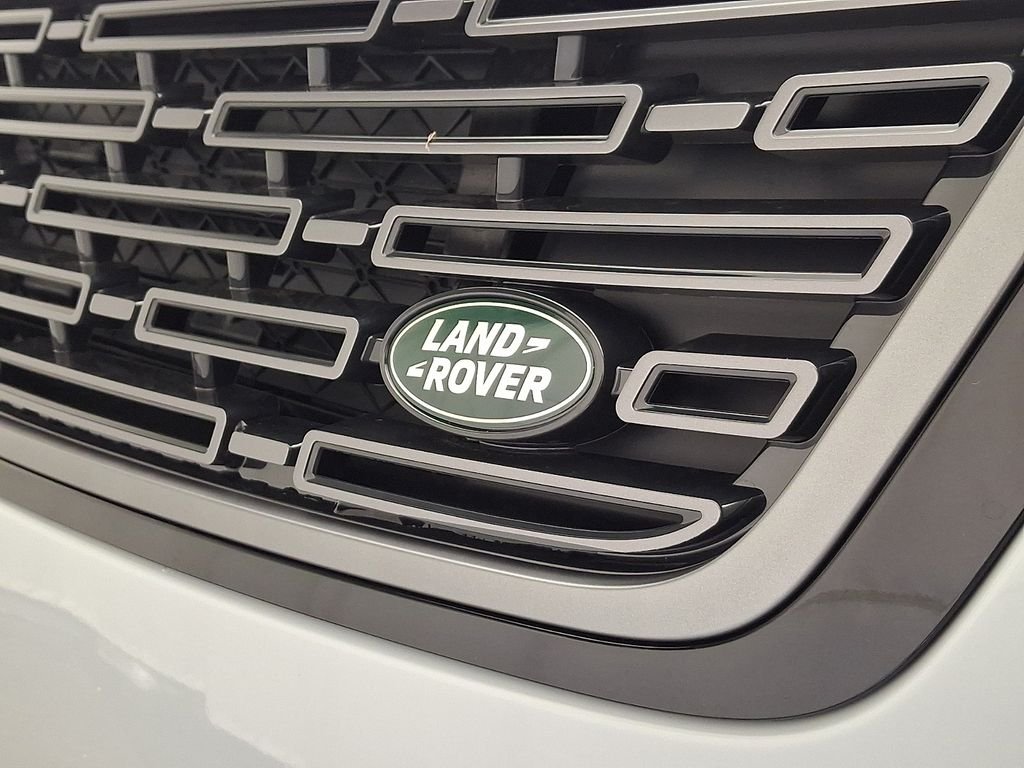 New 2026 Arroios Grey Metallic Land Rover S image 22