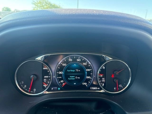 Used 2018 Silver GMC Denali image 16