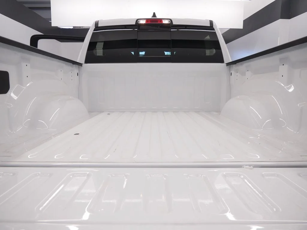New 2026 Bright White Clear-Coat Exterior Paint Ram Big Horn/Lone Star image 14