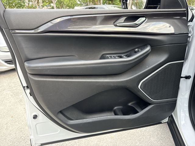 2022 Jeep Grand Cherokee L Altitude - Photo 13